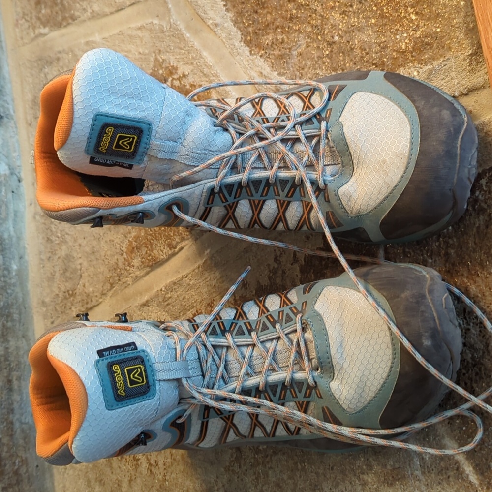 women's hiking boots